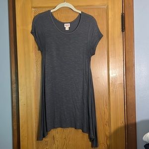 Grey tshirt size small